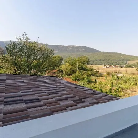 Oz - Obecana Zemlja Permaculture Homestead