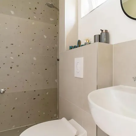 Деревянный коттедж Oz - Obecana Zemlja Permaculture Homestead *