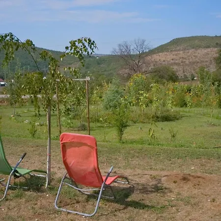 Oz - Obecana Zemlja Permaculture Homestead Lodge Blagaj