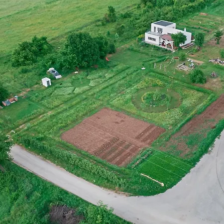 Oz - Obecana Zemlja Permaculture Homestead Lodge *