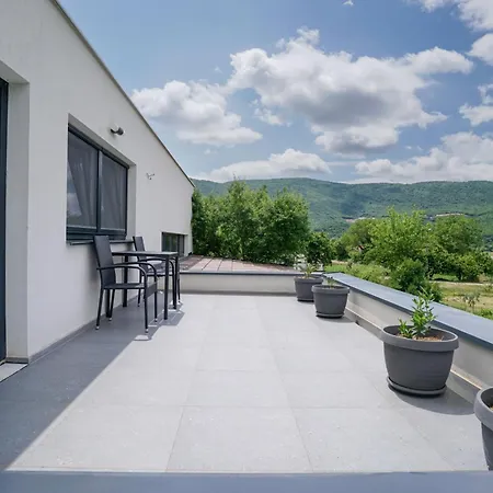 Oz - Obecana Zemlja Permaculture Homestead